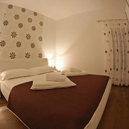 Apartment Kala *